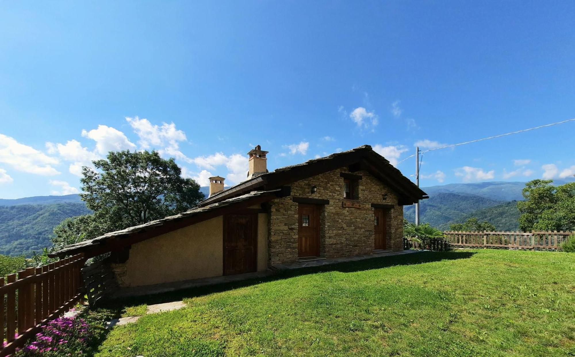 La Baita Nel Bosco Brossasco Bagian luar foto